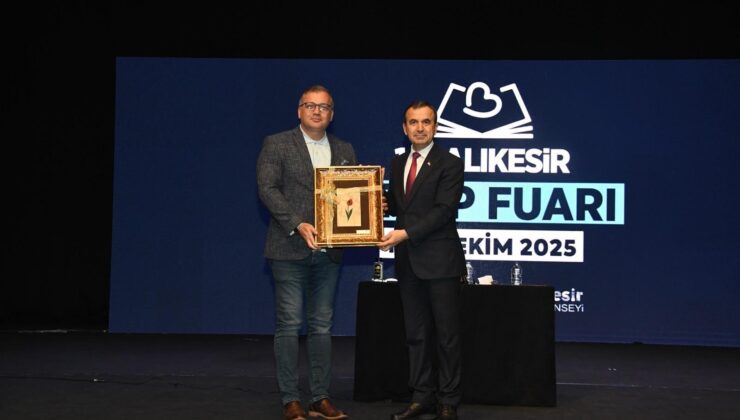 BALIKESİR KİTAP FUARINA AKIN ETTİ.