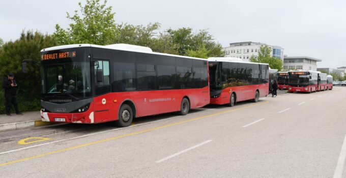 Büyükşehirden öğrencileri sevindiren ulaşım hizmeti