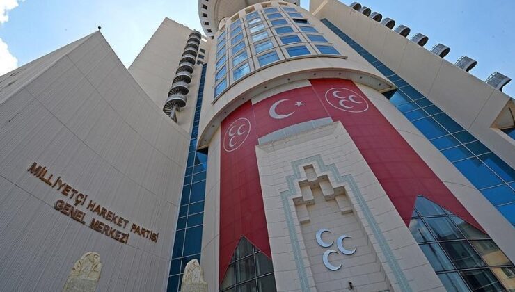 MHP’de Fesih Dalgaları Devam Ediyor: İstanbul’un Ardından Kütahya İl Teşkilatı Kapatıldı