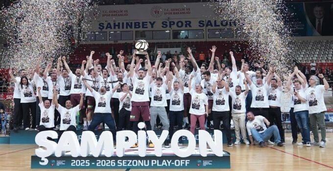 Tarihi Başarı: Bandırma Bordo Basketbol Süper Ligi’nde!